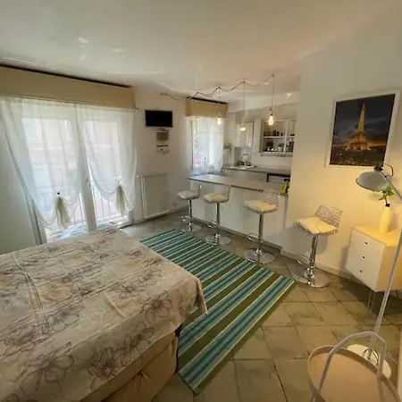 Apartment Romantic Small
